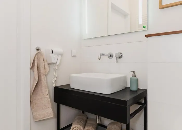 Archirent Lelewela *